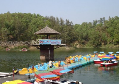 Fay's Lake paddle boat station