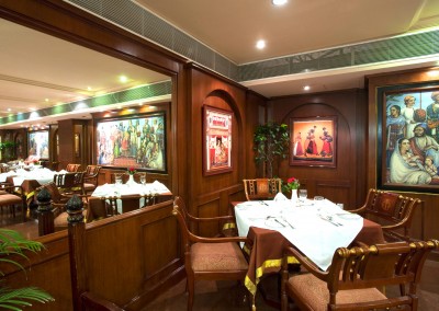 Hotel-Sarina resturant