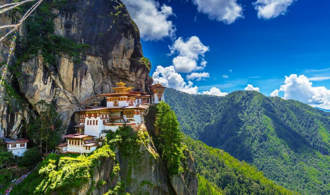 7 Days 6 Nights All-Inclusive Bhutan Tour Package | Explore Thimphu, Punakha & Paro